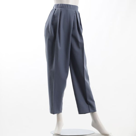 フロントタック入りペッグトップパンツ