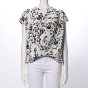 裾タック入りフラワープリントブラウス