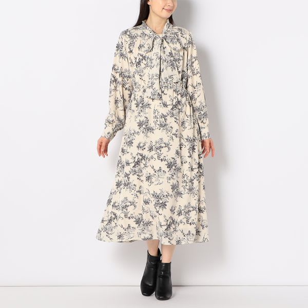 花柄ボウタイワンピース