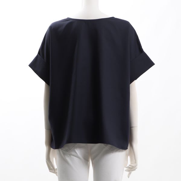 袖折り返しVネックブラウス