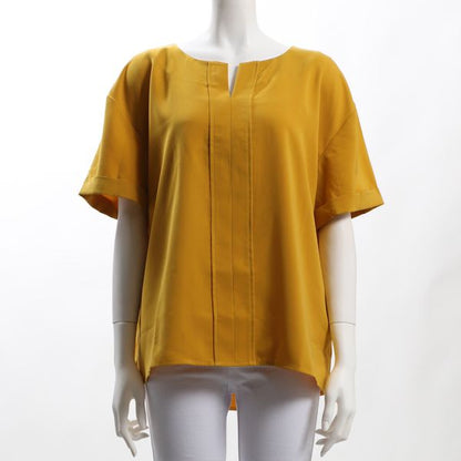 タックデザインブラウス