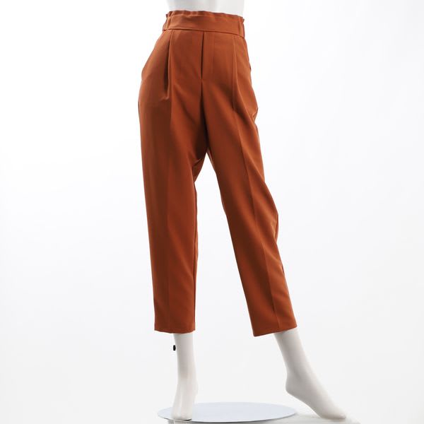 ラッピングウエストタック入りテーパードパンツ