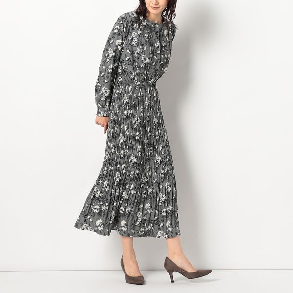 裾消しプリーツ花柄ワンピース