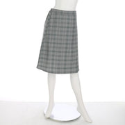 チェック柄セミタイトスカート