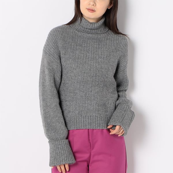 お袖折り返しデザインタートルネックニット
