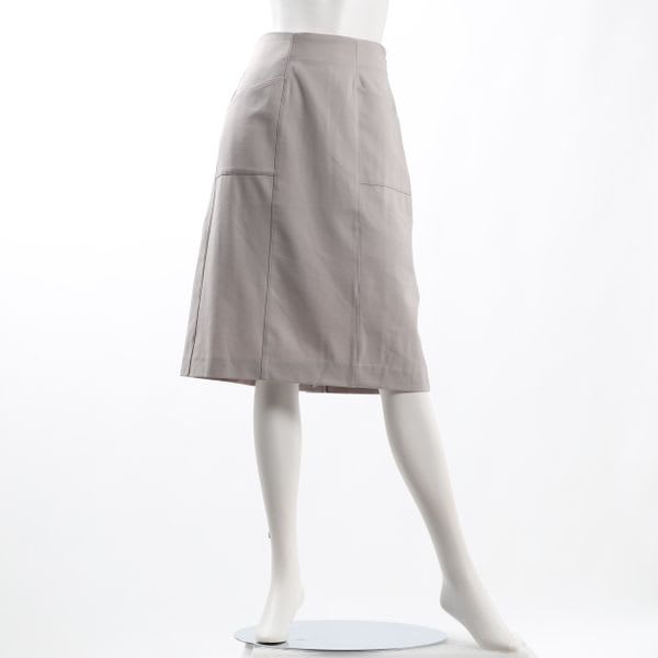 フロントポケットセミタイトスカート