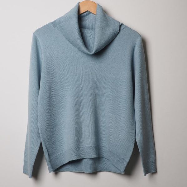 オフタートルニット