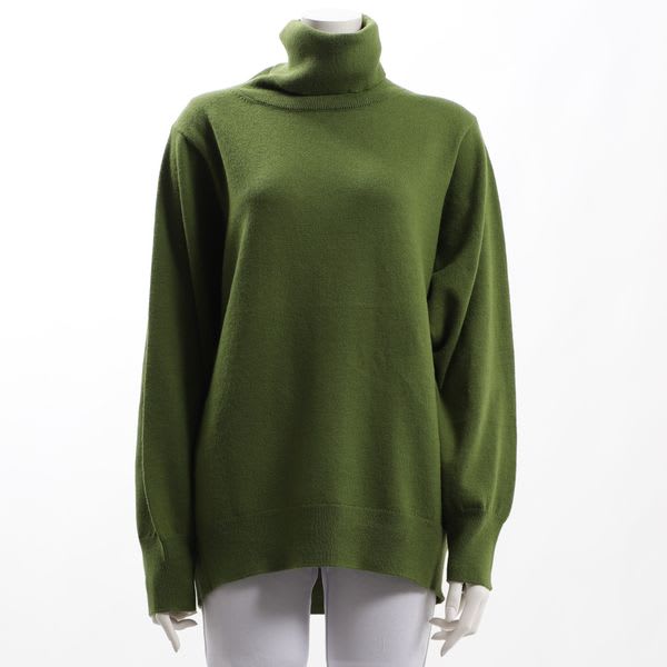 シンプルタートルネックニット