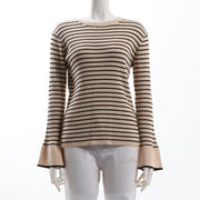 ボーダー柄ベルスリーブニット