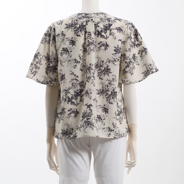 大きめレースフレア袖Vネックブラウス