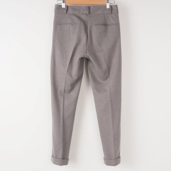 センタープレステーパードパンツ