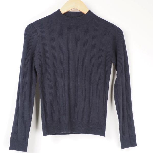 クルーネック細リブニット