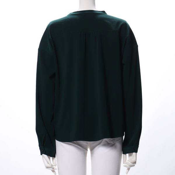 とろみ素材オープンフロントネックブラウス