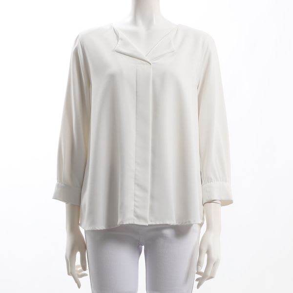 開襟デザインブラウス