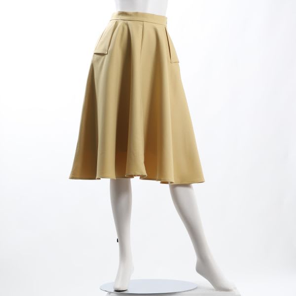 サイドフラップデザインフレアスカート
