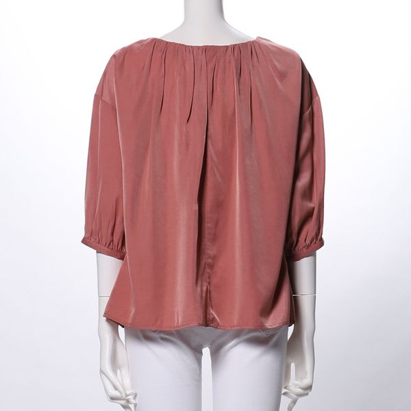 ギャザードネックブラウス