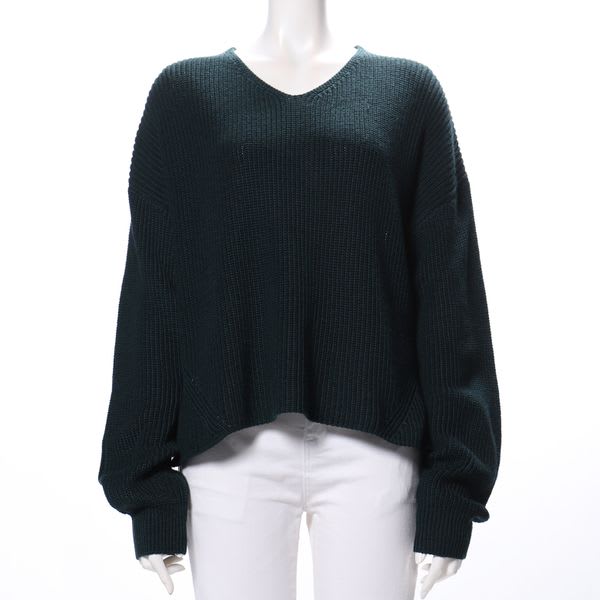 ミドルゲージVネックニット