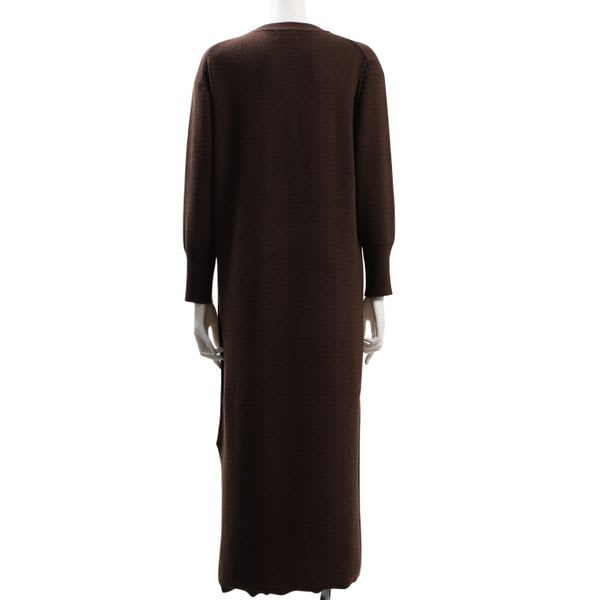 シンプルシルエットクルーネックワンピース