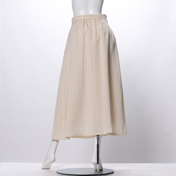 リボンベルト付きストライプ柄スカート