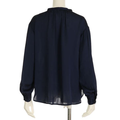 フロントボタンブラウス