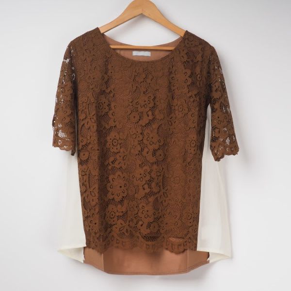 レース切り替えブラウス