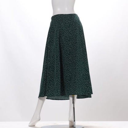 ドット柄ラップ風スカート