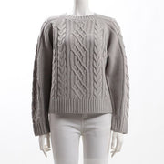 クルーネックケーブル編みニット