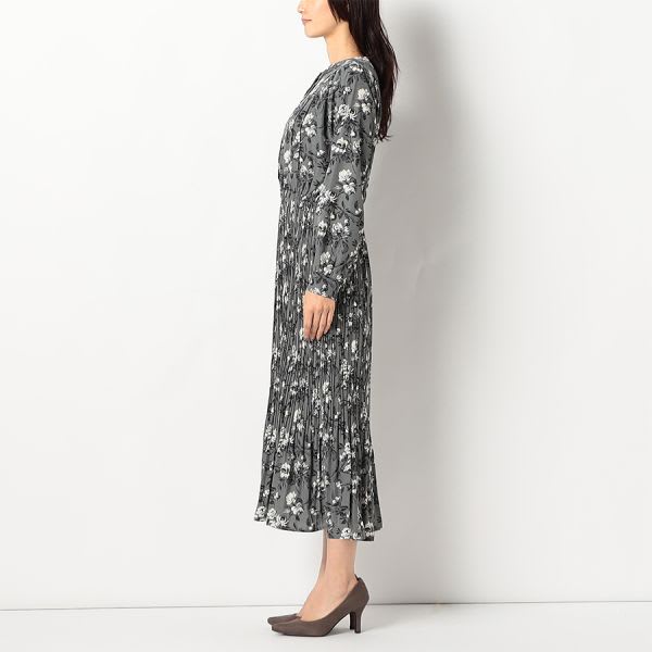 裾消しプリーツ花柄ワンピース