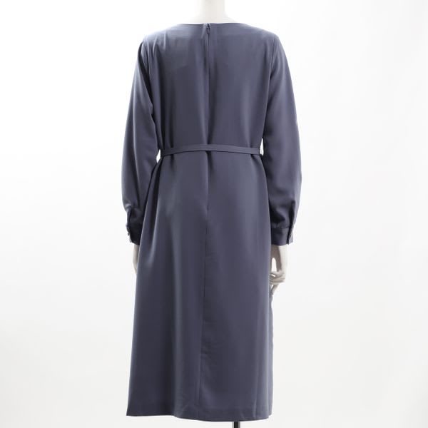 ウエストベルト付きラウンドネックワンピース