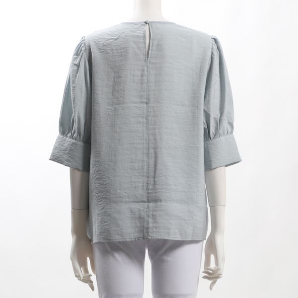 パフスリーブブラウス