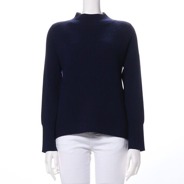 バックボタンデザインハイネックニット