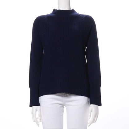 バックボタンデザインハイネックニット