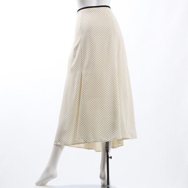 ドット柄フレアスカート
