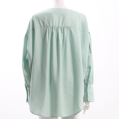 バックテールブラウス