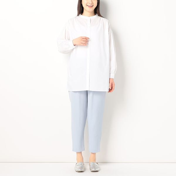 タック入りテーパードパンツ