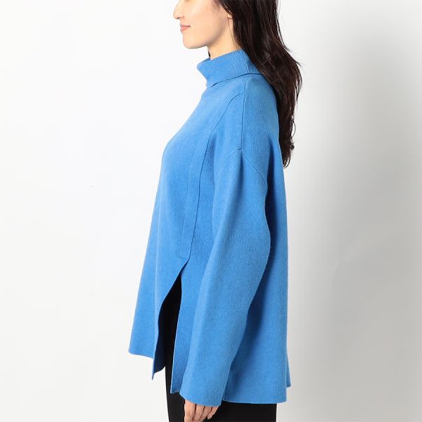 サイドスリットタートルネックニット