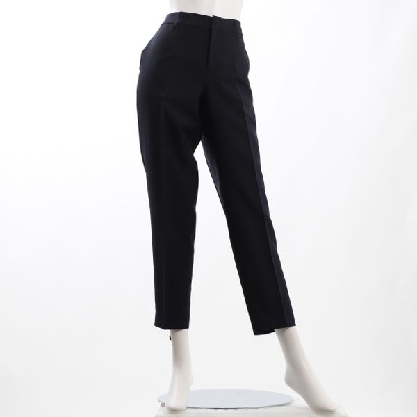 シンプルデザインテーパードパンツ