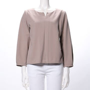 スタッズ付きオープンフロントブラウス