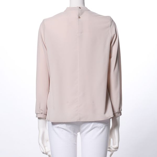 タックブラウス