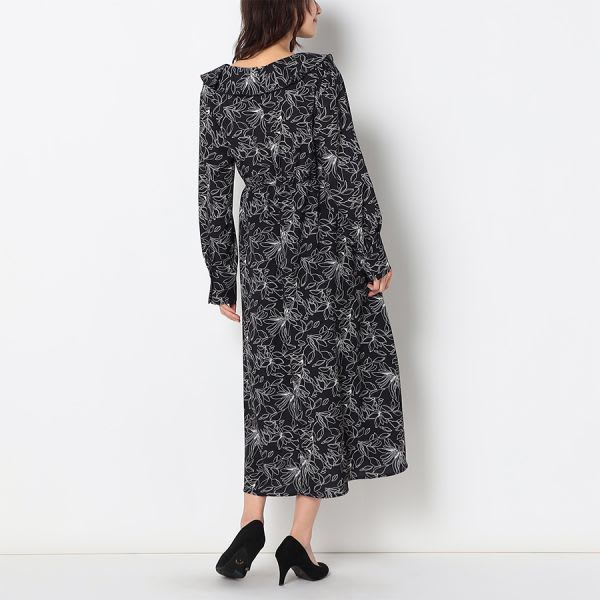 フリルアクセント総柄ワンピース