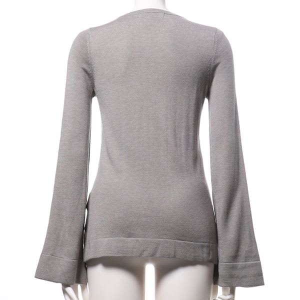 クルーネックフレアスリーブニット