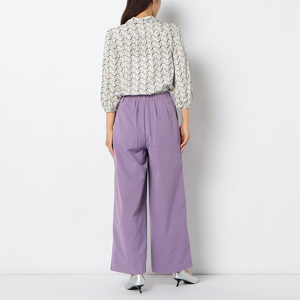 ボウタイネックブラウス