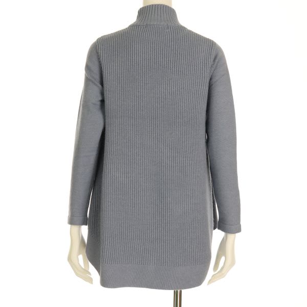 バックテールハイネックニット