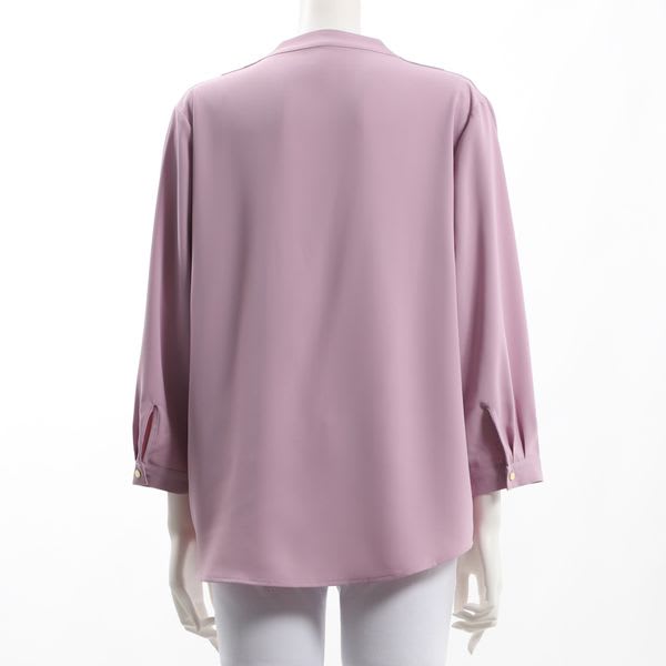 ゆったりVネックブラウス