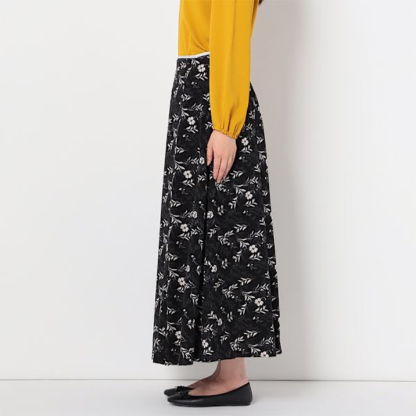 花柄フレアスカート