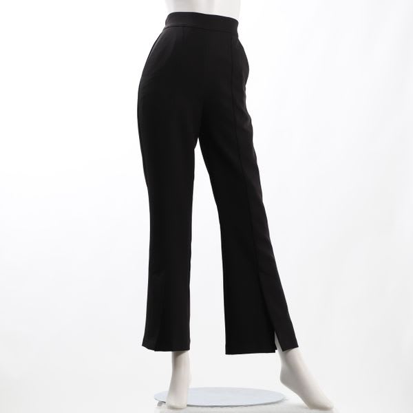 フロントスリット入りフレアパンツ