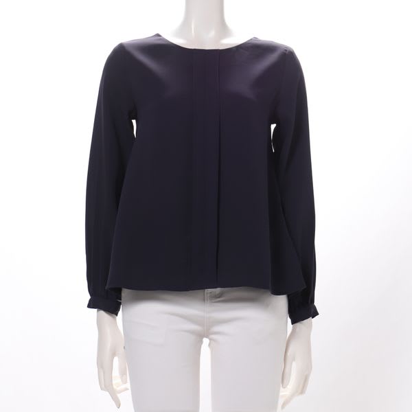 フロントデザインラウンドネックブラウス