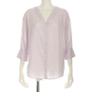 フロントボタン極細ストライプブラウス