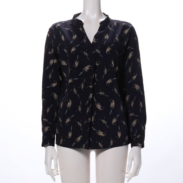 ヴィンテージ柄Vネックブラウス