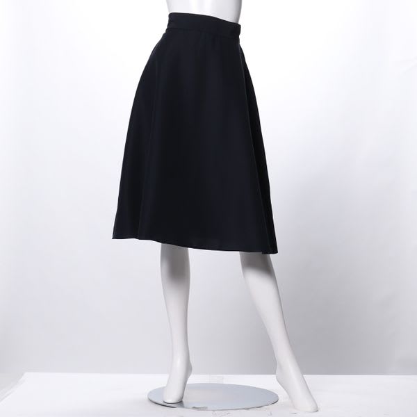 光沢感フレアスカート